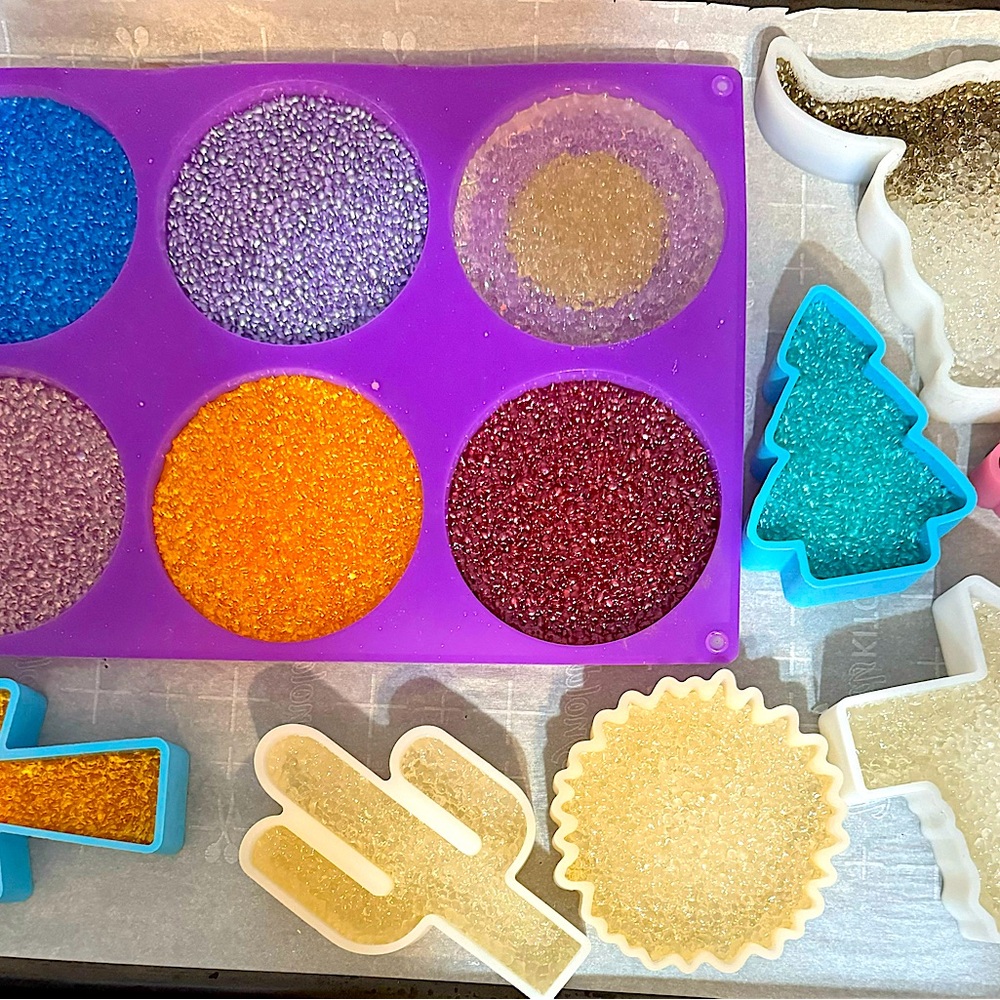 Car & Room Freshies, choose your mold, your colors and your favorite fragrance!